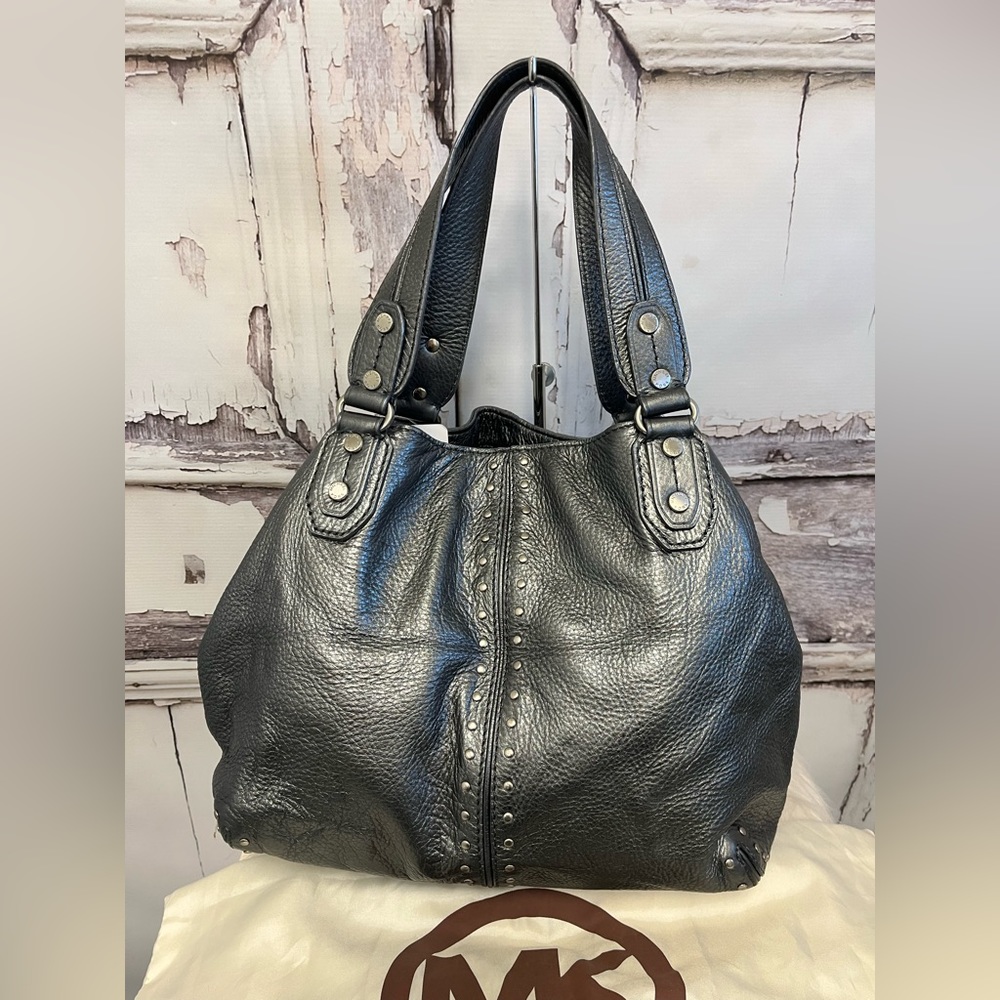 Michael Kors Silver Metallic Leather Astor Bag - Picture 2 of 8